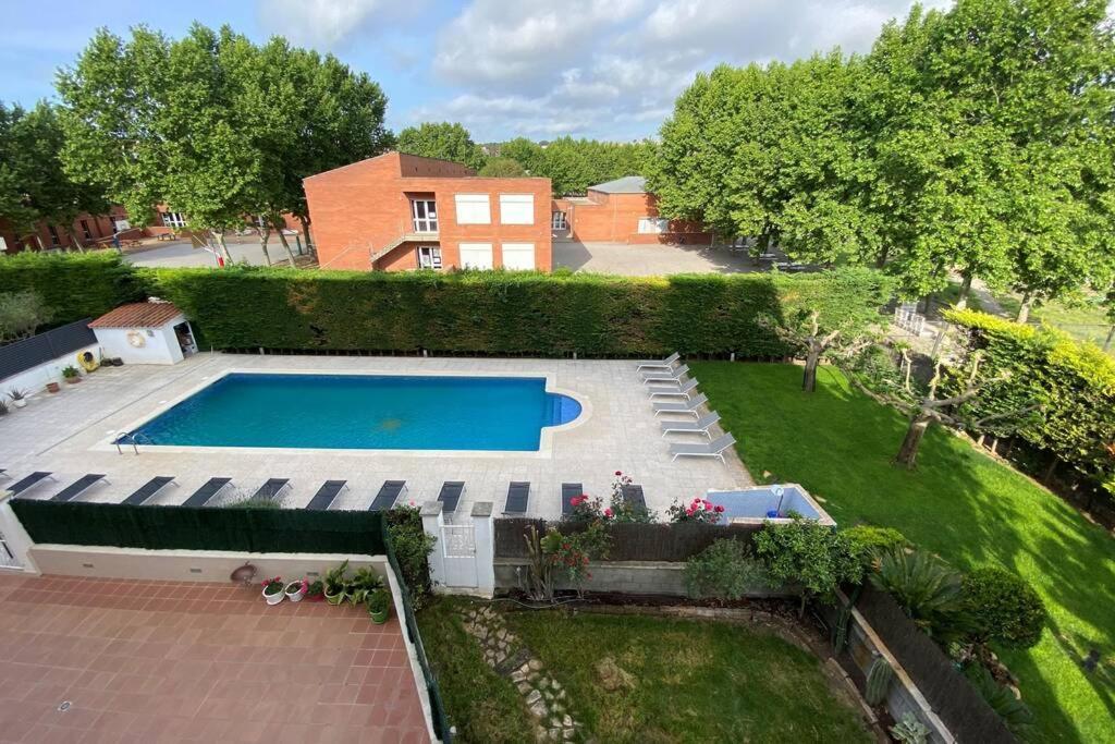 Apartamento Completo Muy Cerca Del Centro Ideal Para Familias Con Piscina Figueres  Kültér fotó