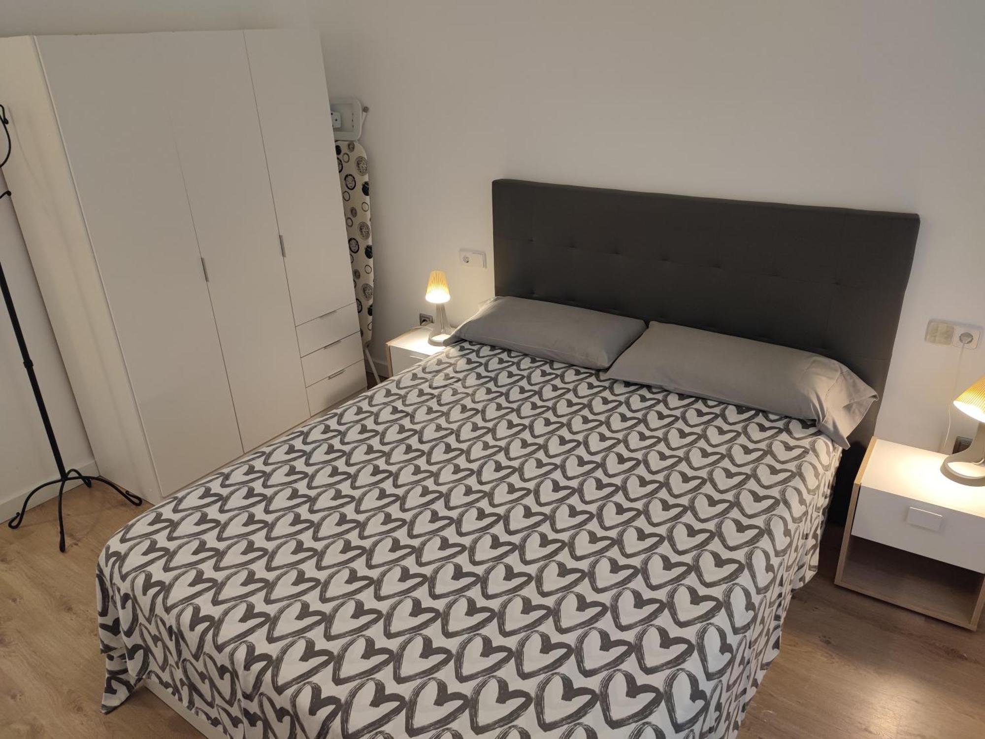 Apartamento Completo Muy Cerca Del Centro Ideal Para Familias Con Piscina Figueres  Kültér fotó